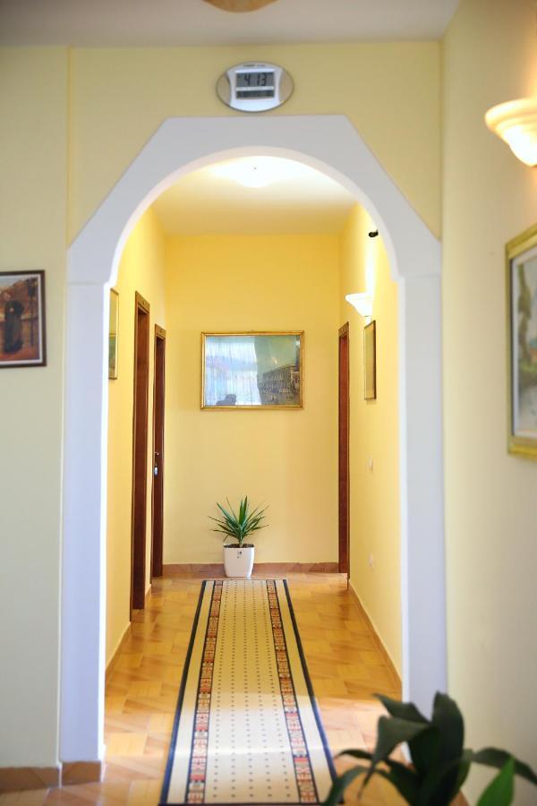 Casa Vacanze Nail Vlorë 외부 사진